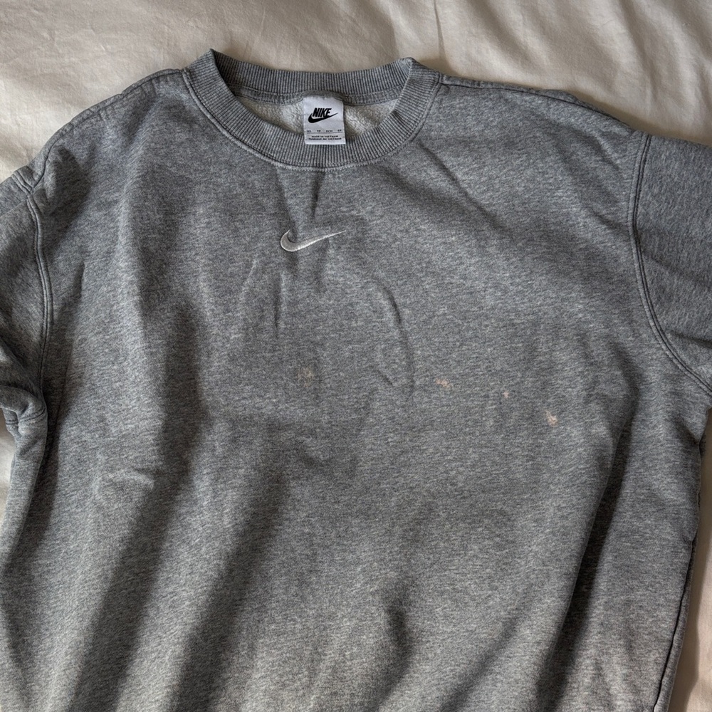 Nike Men's Heather Gray Crewneck Sweater